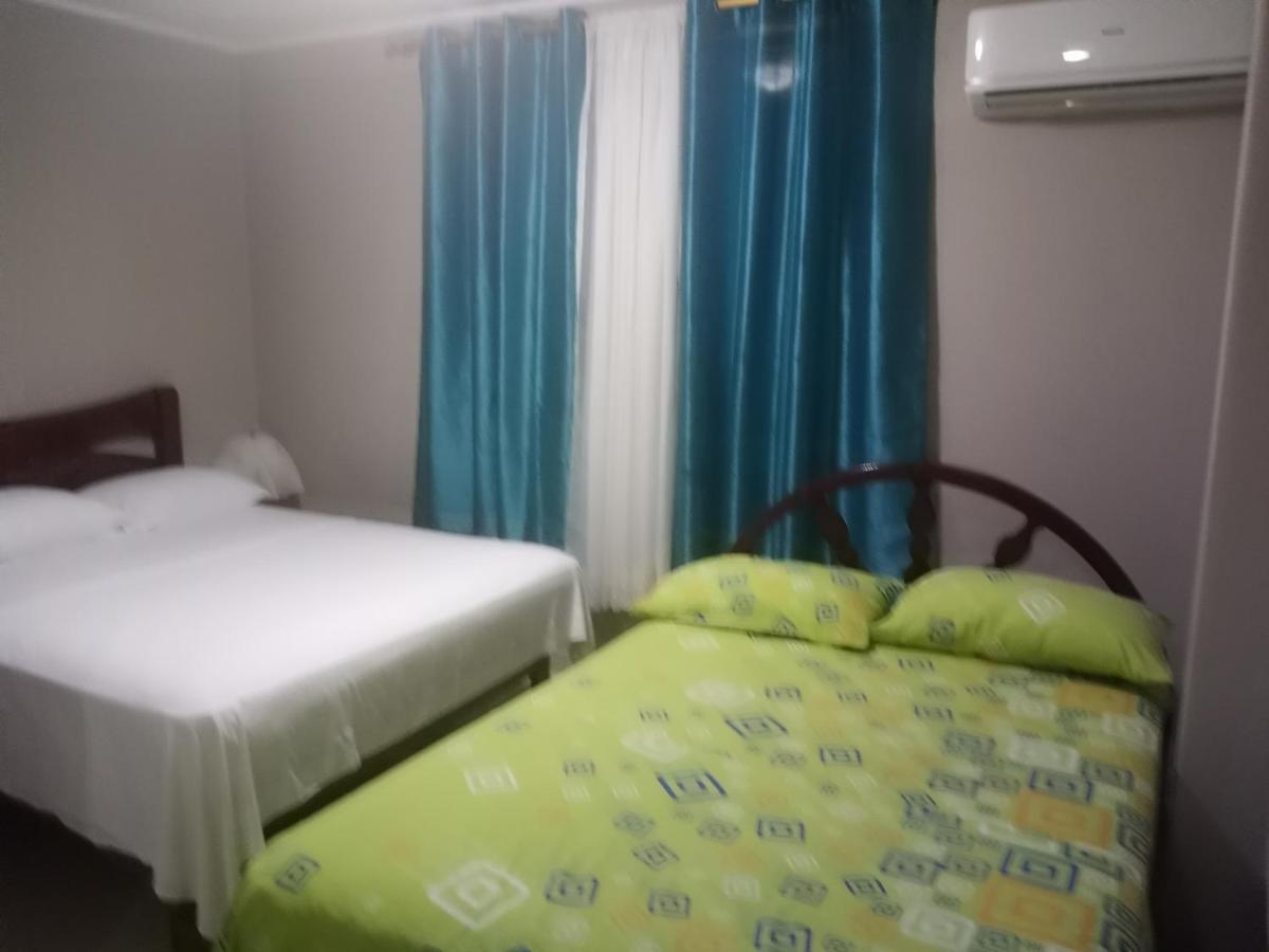 Hotel Premier Inn Manta Buitenkant foto