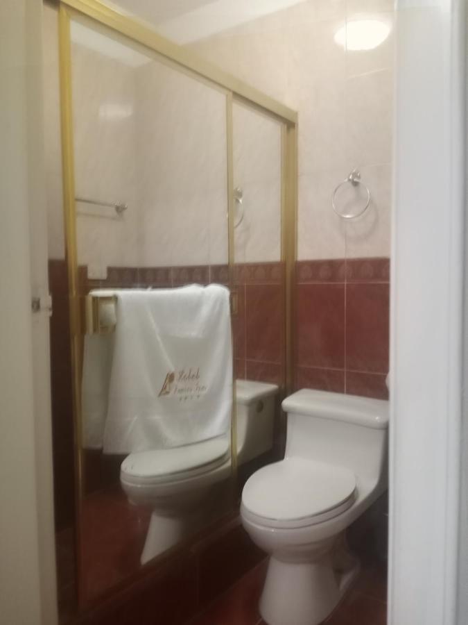 Hotel Premier Inn Manta Buitenkant foto